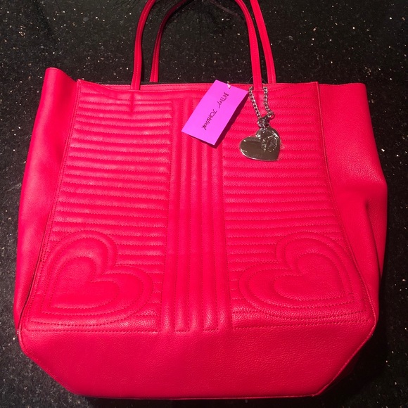 Betsey Johnson Handbags - Betsey Johnson Quilted Heart Tote